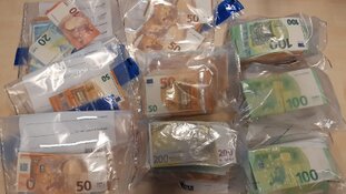 Aanhouding drugshandel leidt naar meer dan ton aan contanten