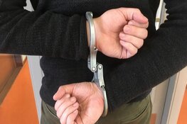 Man in het bezit van vuurwapen, verdachte aangehouden