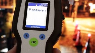 Beschonken bestuurster valt door de mand