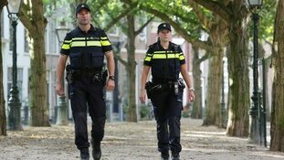 Agressieve man steelt fiets van kind (10)