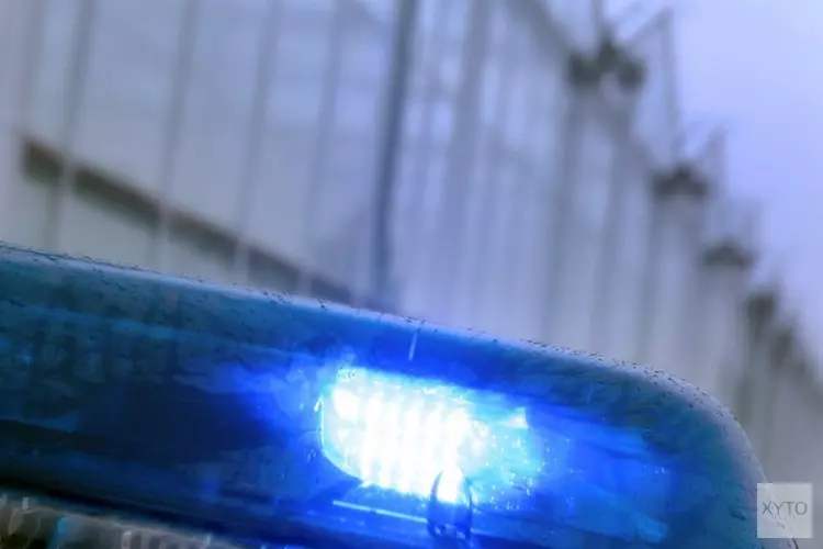 Dronken bestuurder raakt politieauto
