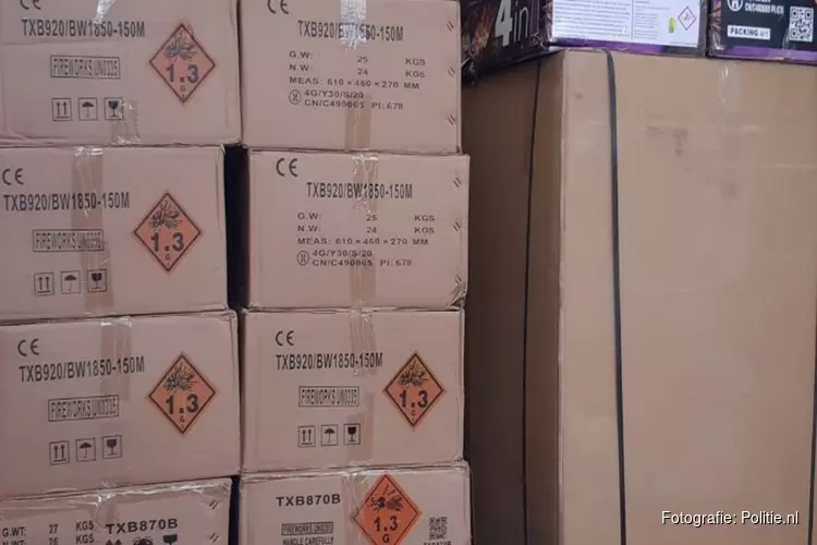 Grote partij illegaal vuurwerk tijdens politie actie aangetroffen