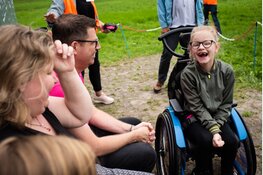 Met een zelfgemaakte aftelkalender, streepte Norah de dagen weg tot aan hun Opkikkerdag