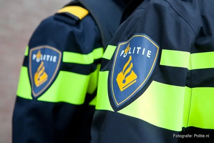 Twee agenten gewond bij gewelddadige aanhouding in Alphen