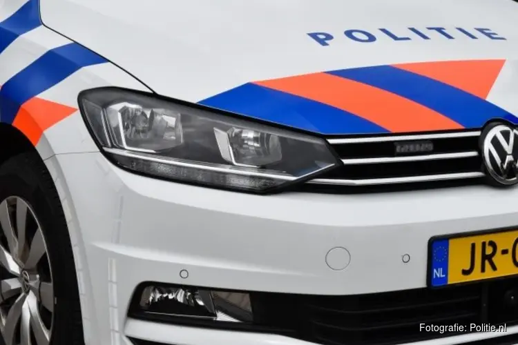 Vuurwapen en vals geld aangetroffen in auto