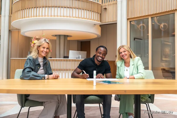 Para-atleet pakt Nederlands record en tekent contract bij Reggeborgh Foundation