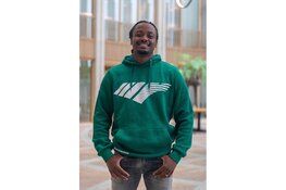 Para-atleet pakt Nederlands record en tekent contract bij Reggeborgh Foundation