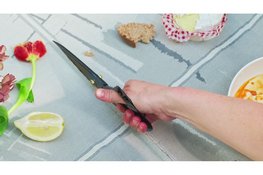 Van tafellaken naar servet - tafelgoed Re_Work by TextielMuseum ontworpen voor hergebruik