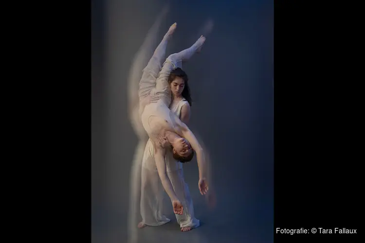 Vertical Blue - Body of Art/Annemijn Rijk